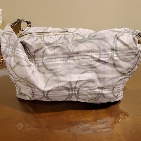 Coach - Picture 5 of 5